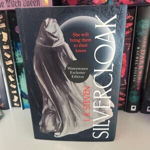 Waterstones Silvercloack